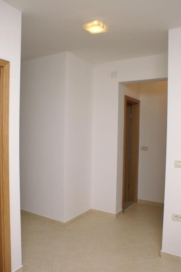 Apartments By The Sea Supetar, Brac - 4274 외부 사진